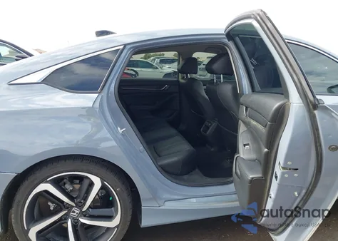 2022 Honda Accord Sport Special Edition z USA, uszkodzony, nr VIN 1HGCV1F44NA042348